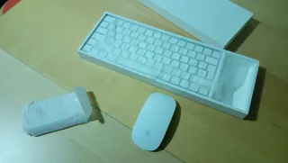 Teclado y Ratón Inalámbrico Apple Blanco