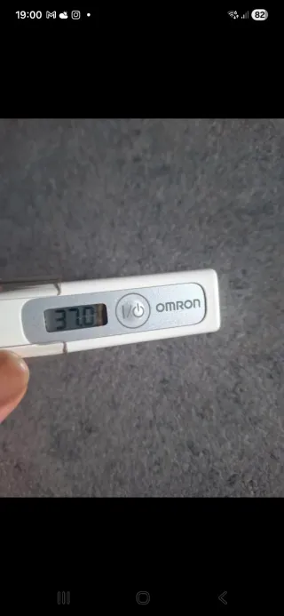 Set 2 Termometri Digitali Omron +Medical