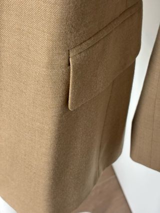 Americana Beige y Negra