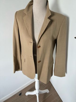 Americana Beige y Negra