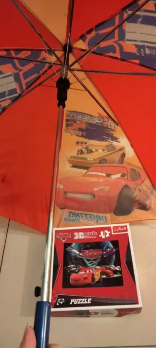 Paraguas y Puzle 3D Cars