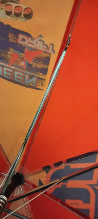 Paraguas y Puzle 3D Cars