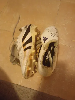 Botas de fútbol Adidas Predator talla 39