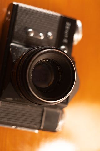 Cámara Zenit E con objetivo Helios 44-2