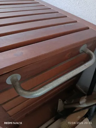 Banco de almacenaje madera con ruedas