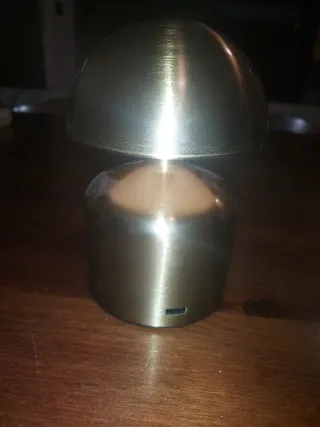 Lampada USB in metallo dorato + caricabatterie