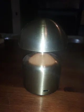 Lampada USB in metallo dorato + caricabatterie