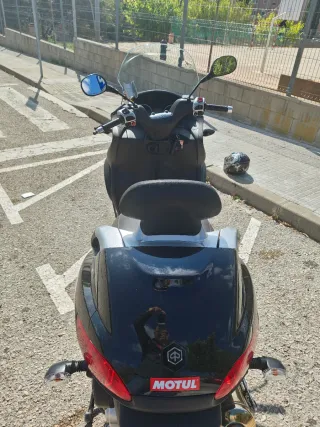 Piaggio MP3 400 Negra Automática