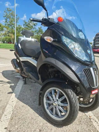 Piaggio MP3 400 Negra Automática