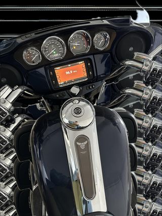 Harley Davidson CVO Ultra Limited 115 Aniversario