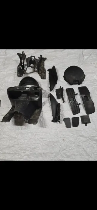 Piezas de plástico negro para coche