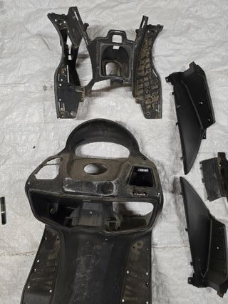 Piezas de plástico negro para coche