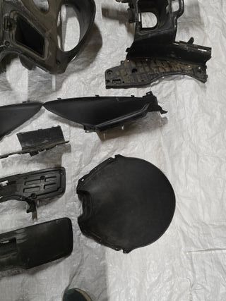 Piezas de plástico negro para coche