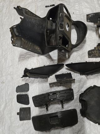 Piezas de plástico negro para coche