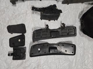 Piezas de plástico negro para coche