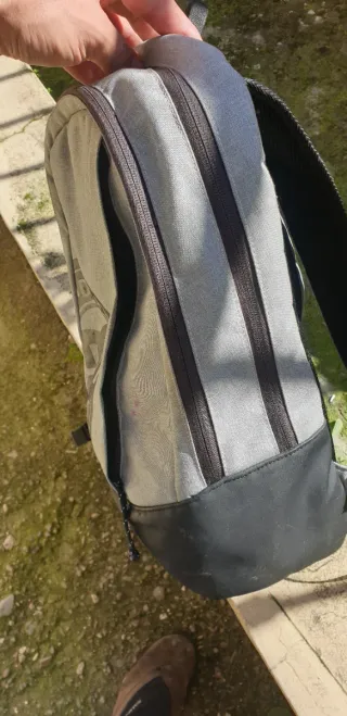 Mochila DC Shoes Negra y Gris