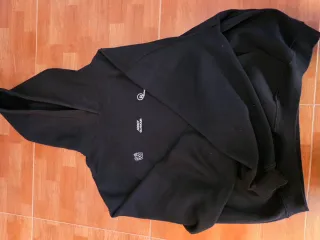 Sudadera Pull&Bear Negra