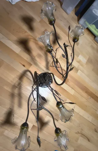 Lámpara de forja y cristal templado