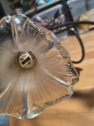 Lámpara de forja y cristal templado