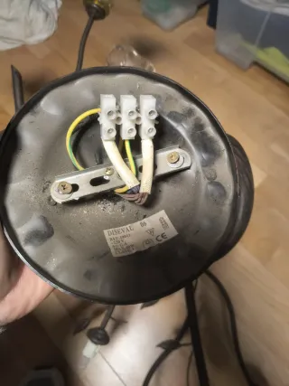 Lámpara de forja y cristal templado