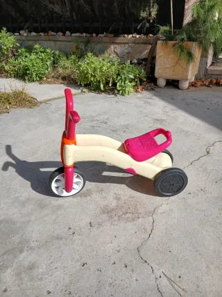 Triciclo infantil hasta 3 años