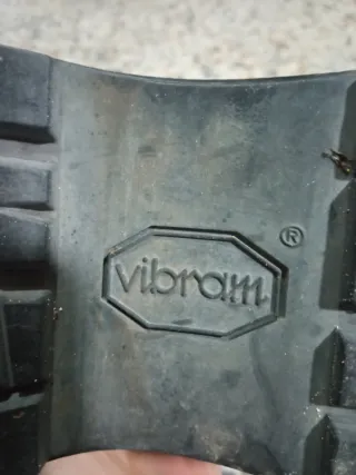 Botas militares Vibram negras