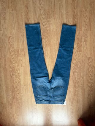 Pantalones vaqueros sin estrenar