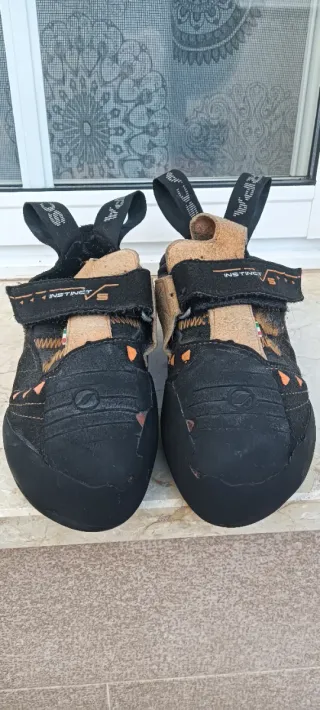 Pies de Gato Instinct VS  T: 36/5