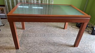 Mesa Comedor Madera y Vidrio.