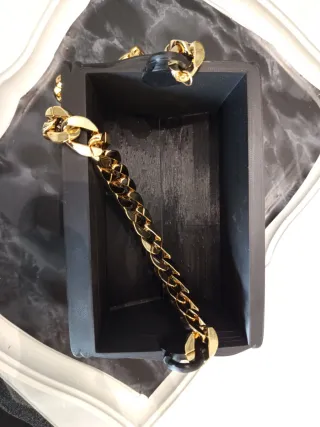 Portaoggetti Chanel nero e oro