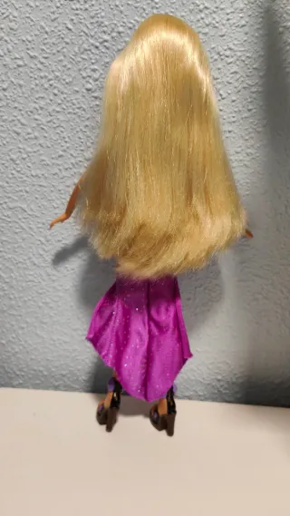 Muñeca Cornelia W.I.T.C.H. Original