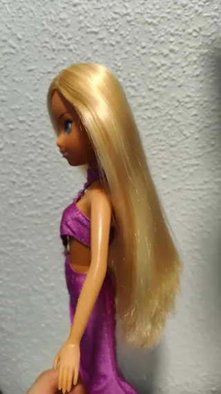 Muñeca Cornelia W.I.T.C.H. Original