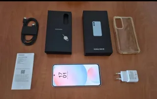 Samsung Galaxy S24 FE Caja Negra