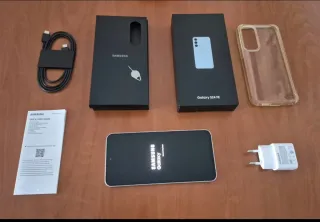 Samsung Galaxy S24 FE Caja Negra