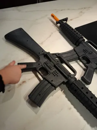 2 Metralletas de Juguete Negras