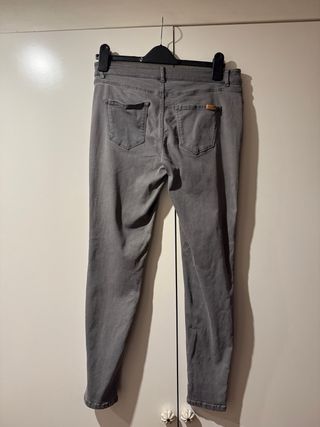 Pantalón vaquero gris Massimo Dutti