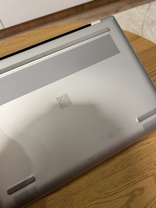 Portátil HP Omnibook X 14” + Cargador