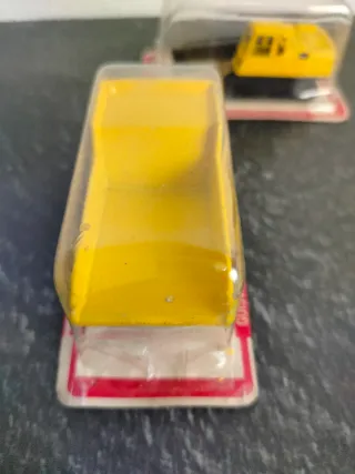 Lote Camión Volquete y Grúa Guisval