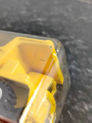 Lote Camión Volquete y Grúa Guisval