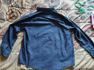 Camisa OHMY'S azul con puntos blancos