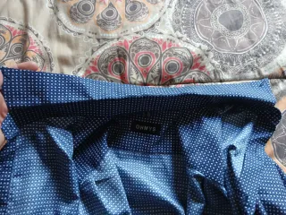 Camisa OHMY'S azul con puntos blancos