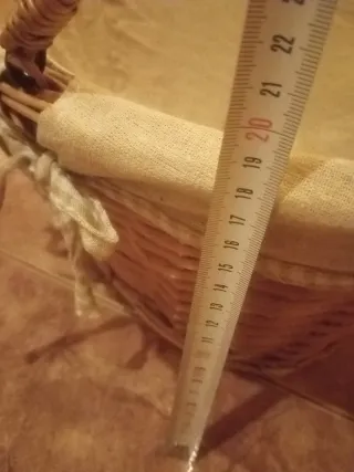 Cesta de mimbre con forro y asas