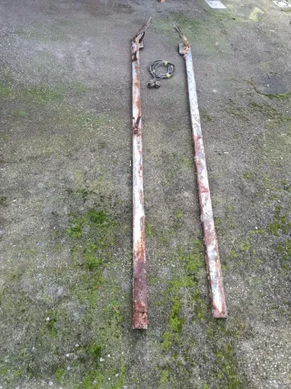 Puerta de garaje metálica 2,50 X 2,28 metros