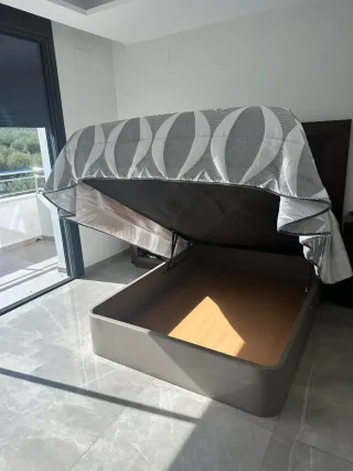 Canapé abatible y cabecero nogal