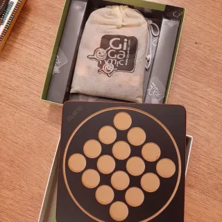 Juegos de mesa Djeco (estrategia, memoria) nuevos!