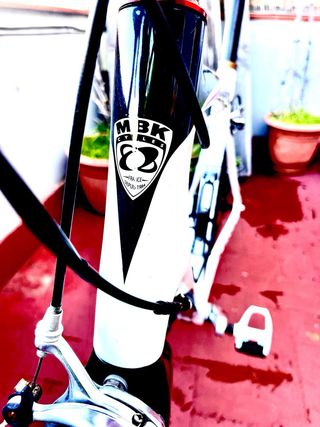Bicicleta de carretera MBK.