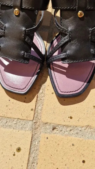 Sandali Louis Vuitton Neri e Rosa