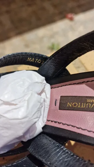 Sandali Louis Vuitton Neri e Rosa