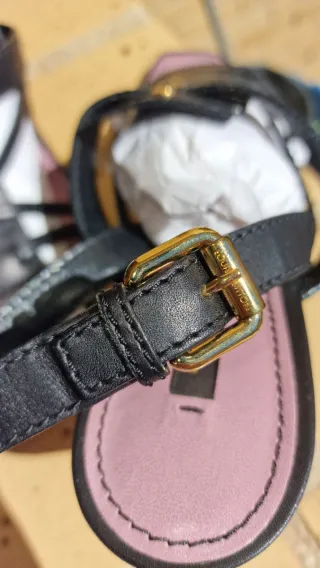 Sandali Louis Vuitton Neri e Rosa