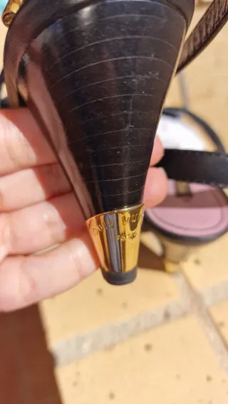 Sandali Louis Vuitton Neri e Rosa